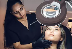 consultez un professionnel des soins de la peau