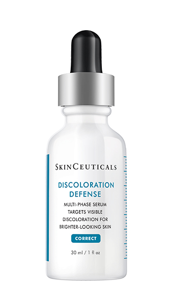 Discoloration Defense:  Puissant sérum à base de Vitamine B3, spécifiquement formulé pour traiter les taches pigmentaires incluant les marques post-acné et les taches brunes incrustées.