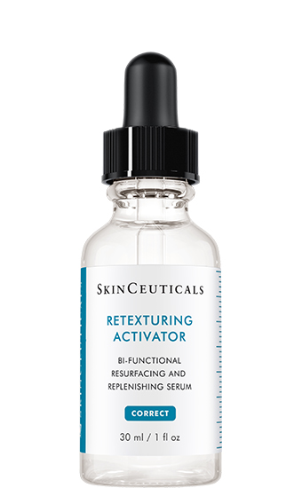 Retexturing Activator: Dit serum is zo samengesteld dat het de huid exfolieert en tegelijkertijd ook de vochtbalans optimaliseert voor een gladde, stralende teint